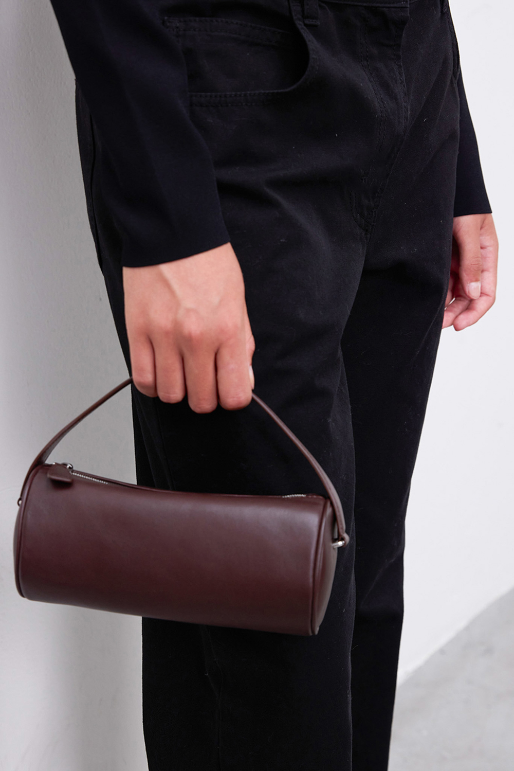 תמונת כל הלוק של חולצת סריג